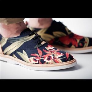 TCG Thoroughly Crafted‎ Goods Floral Hampton Slip on  for Spring and Summ…